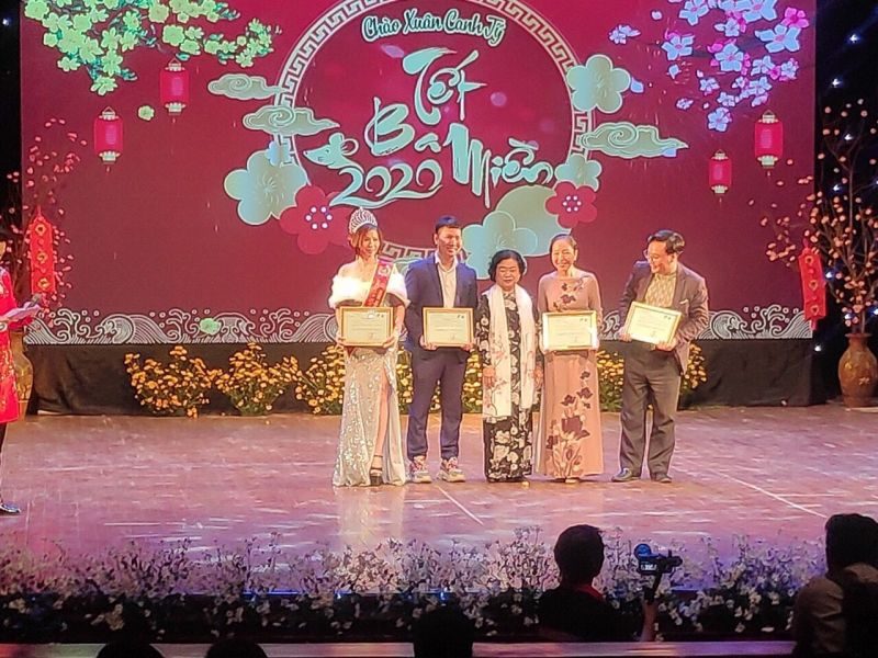 Hoa hậu Nhung Nguyễn làm đại Sức khỏe và Sắc đẹp