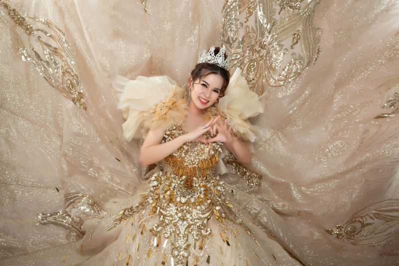 Á hậu Diệu Hồng tung bộ ảnh “cực chất”