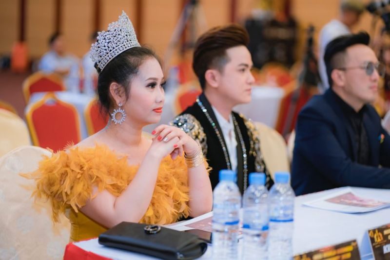 Giám khảo Ms World Community Business 2020 Kim Phụng: “Giành danh hiệu đã khó, để mọi người yêu mến và trân trọng càng khó hơn gấp bội”