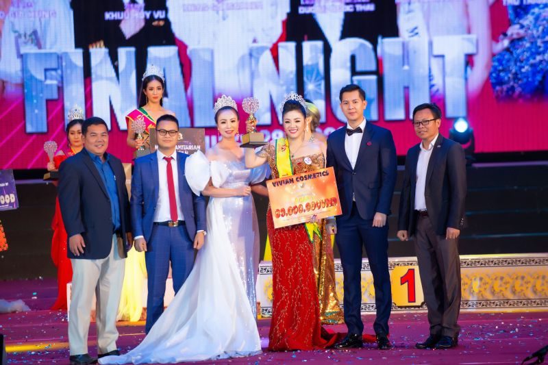 Người đẹp đến từ Ba Lan đăng quang Á hậu Ms World Business Community 2020