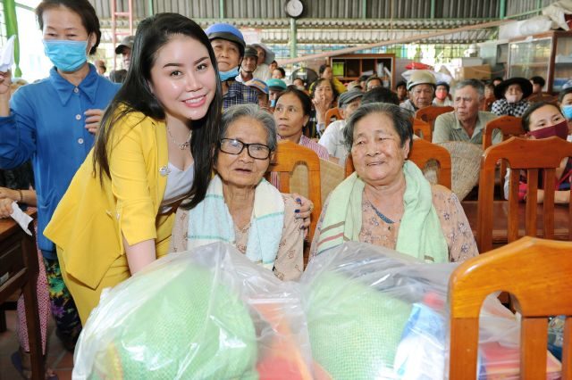 HKT Entertaiment cùng Hoa hậu Nhân ái Thảo Vy thiện nguyện tại Đồng Tháp