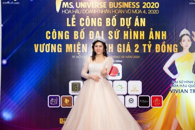 Sau đăng quang, Á hậu Vũ Mỹ Thùy giữ trọng trách chấm thi sắc đẹp