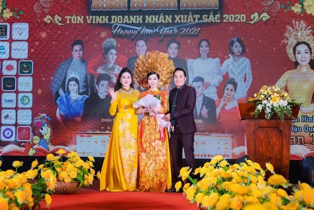 Vinh danh cá nhân xuất sắc tại sự kiện Xuân doanh nhân – Tết yêu thương