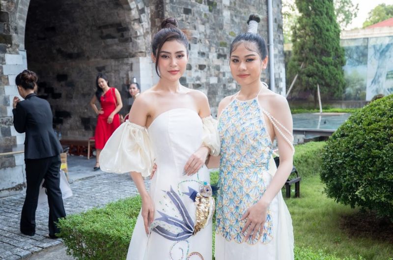‘Hotgirl’ Mi Hường ‘khoe sắc’ cùng Hoa hậu Hoàn vũ Việt Nam Ngọc Châu và Hoa hậu Việt Nam Toàn cầu Lý Kim Thảo