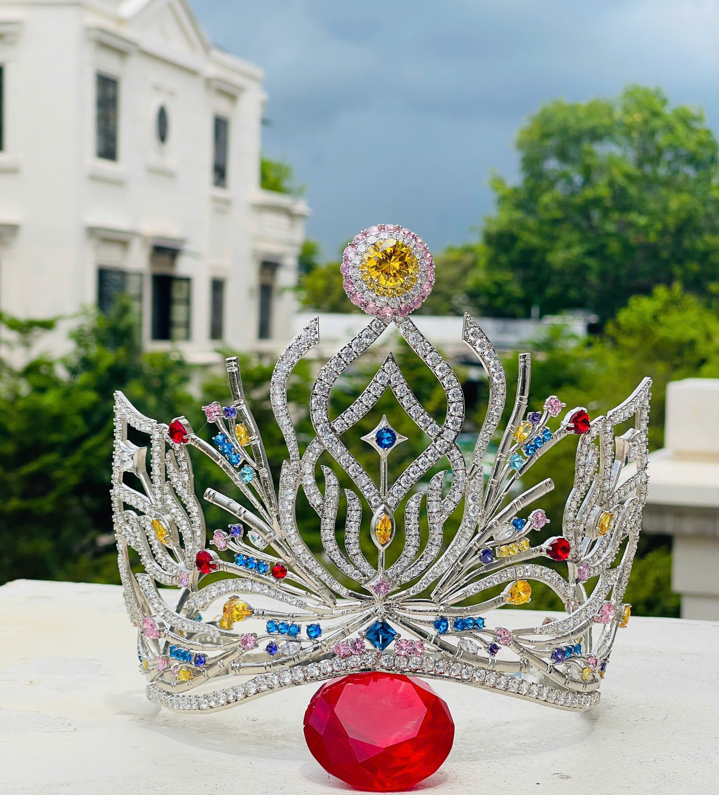 Nghệ nhân quốc gia Nguyễn Đình Phúc: “Vương miện Ms Universe Business 2026 là bản trường ca tôn vinh phụ nữ Việt”